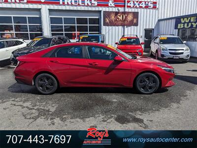 2021 Hyundai ELANTRA SEL   - Photo 2 - Eureka, CA 95501
