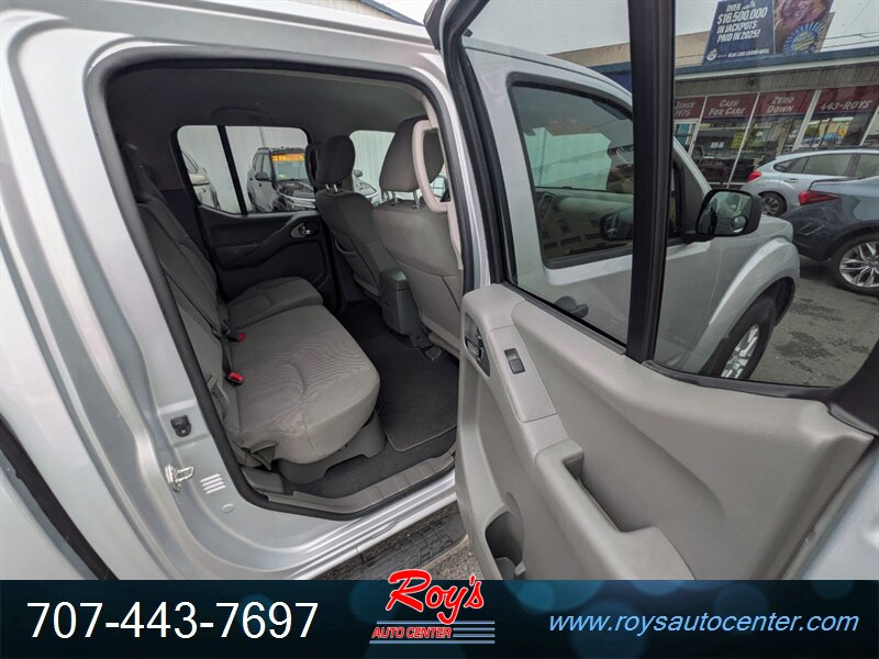 2019 Nissan Frontier SV 4WD - Photo 15 - Eureka, CA 95501