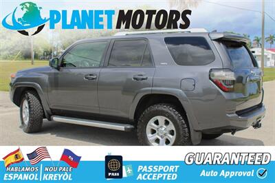 2015 Toyota 4Runner SR5   - Photo 6 - West Palm Beach, FL 33415