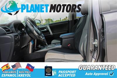 2015 Toyota 4Runner SR5   - Photo 20 - West Palm Beach, FL 33415