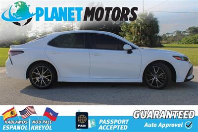 2021 Toyota Camry SE   - Photo 6 - West Palm Beach, FL 33415