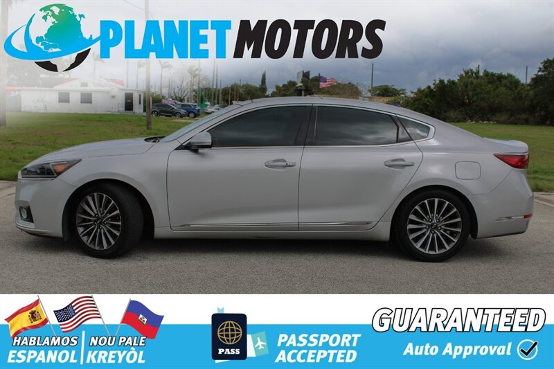 2017 Kia Cadenza Premium  