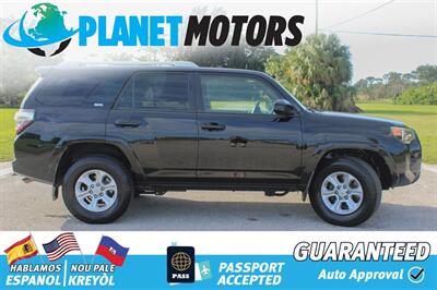 2017 Toyota 4Runner SR5   - Photo 6 - West Palm Beach, FL 33415