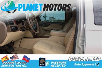 2009 Chevrolet Suburban LTZ   - Photo 9 - West Palm Beach, FL 33415