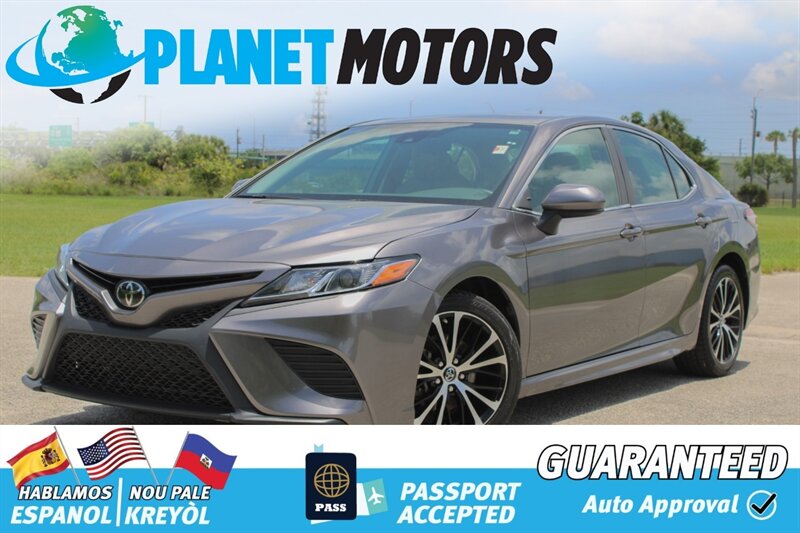 2019 Toyota Camry SE  