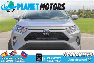 2020 Toyota RAV4 Hybrid XLE   - Photo 8 - West Palm Beach, FL 33415