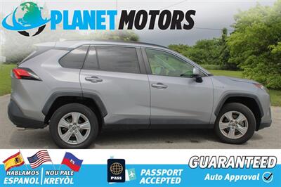 2020 Toyota RAV4 Hybrid XLE   - Photo 13 - West Palm Beach, FL 33415