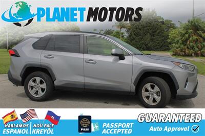 2020 Toyota RAV4 Hybrid XLE   - Photo 15 - West Palm Beach, FL 33415