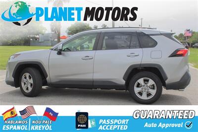 2020 Toyota RAV4 Hybrid XLE   - Photo 5 - West Palm Beach, FL 33415