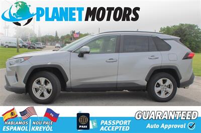 2020 Toyota RAV4 Hybrid XLE   - Photo 3 - West Palm Beach, FL 33415
