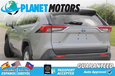 2020 Toyota RAV4 Hybrid XLE   - Photo 8 - West Palm Beach, FL 33415