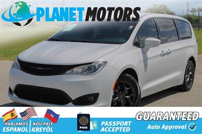 2019 Chrysler Pacifica Touring Plus Van