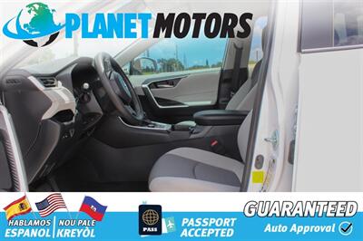 2021 Toyota RAV4 Hybrid XLE   - Photo 9 - West Palm Beach, FL 33415