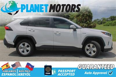 2021 Toyota RAV4 Hybrid XLE   - Photo 6 - West Palm Beach, FL 33415