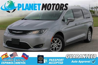 2020 Chrysler Pacifica Touring L Van