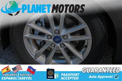 2015 Ford Focus SE   - Photo 16 - West Palm Beach, FL 33415