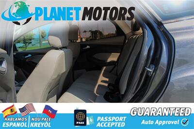 2015 Ford Focus SE   - Photo 10 - West Palm Beach, FL 33415