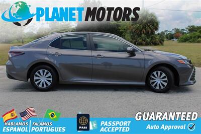 2022 Toyota Camry Hybrid LE   - Photo 6 - West Palm Beach, FL 33415