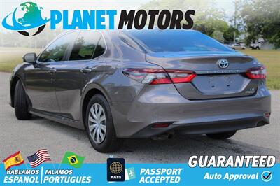 2022 Toyota Camry Hybrid LE   - Photo 3 - West Palm Beach, FL 33415