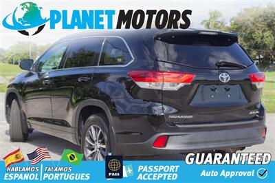 2018 Toyota Highlander XLE   - Photo 3 - West Palm Beach, FL 33415