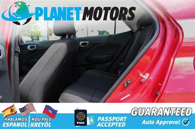 2021 Hyundai VENUE SEL   - Photo 10 - West Palm Beach, FL 33415