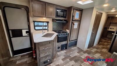 2021 East to West SILVERLAKE 31K3S   - Photo 7 - Liberty, TX 77575