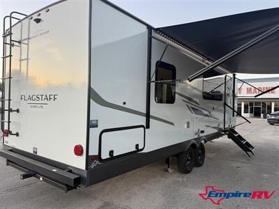 2026 Forest River Flagstaff Super Lite 30FKT - Photo 5 - Liberty, TX 77575