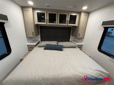 2026 Forest River Flagstaff Super Lite 30FKT - Photo 15 - Liberty, TX 77575