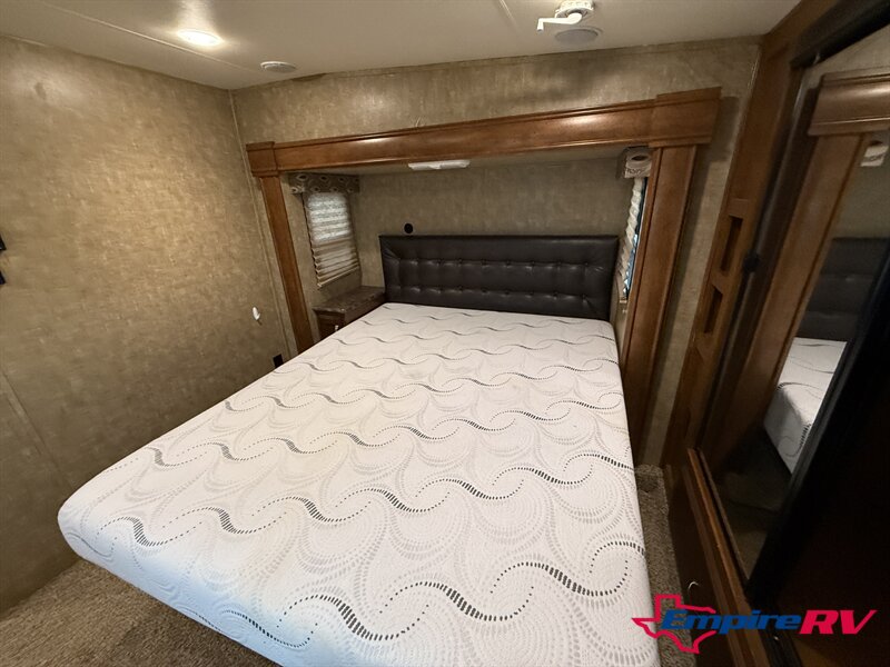 2015 K-Z DURANGO 336RET - Photo 11 - Liberty, TX 77575