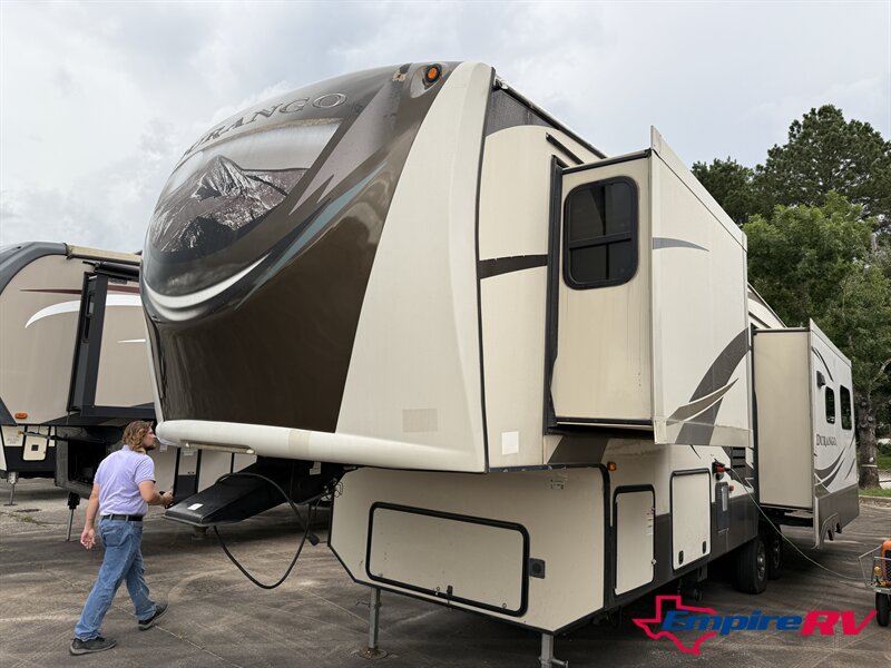 2015 K-Z DURANGO 336RET - Photo 1 - Liberty, TX 77575