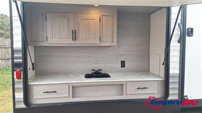 2022 Keystone Coleman   - Photo 5 - Liberty, TX 77575