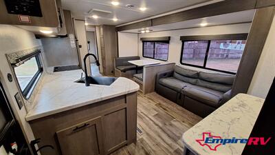 2022 Keystone Coleman   - Photo 6 - Liberty, TX 77575