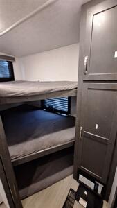 2025 Keystone Cougar   - Photo 8 - Liberty, TX 77575