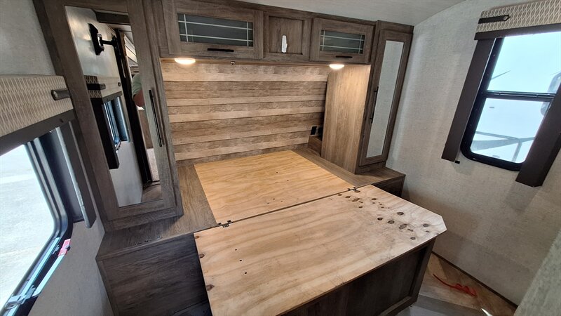 2021 Forest River Wildwood Heritage glen - Photo 14 - Liberty, TX 77575