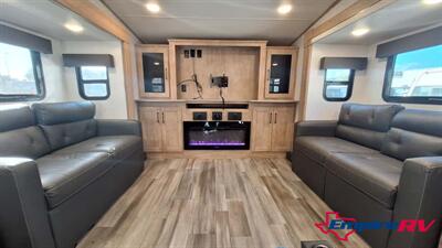 2023 Heartland MILESTONE 370FLMB   - Photo 6 - Liberty, TX 77575