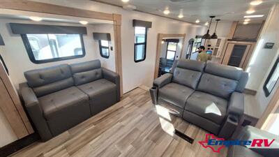 2023 Heartland MILESTONE 370FLMB   - Photo 7 - Liberty, TX 77575