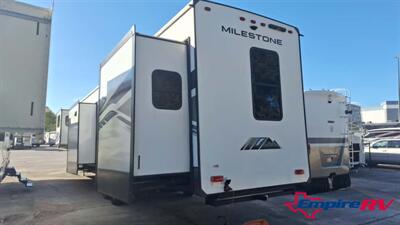 2023 Heartland MILESTONE 370FLMB   - Photo 3 - Liberty, TX 77575