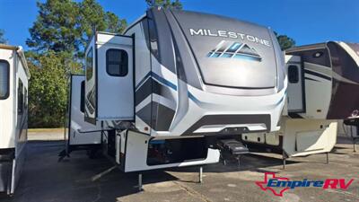 2023 Heartland MILESTONE 370FLMB   - Photo 2 - Liberty, TX 77575