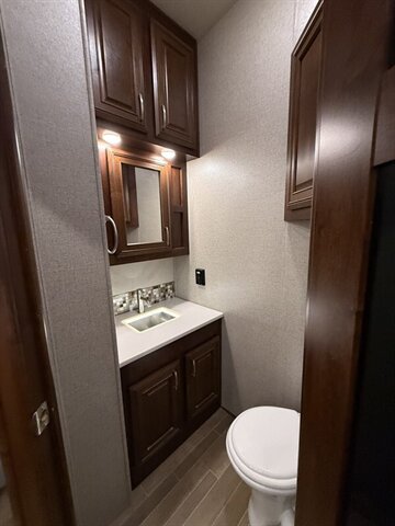 2019 Jayco pinnacle 36FBTS - Photo 12 - Liberty, TX 77575