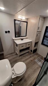 2025 Coachmen Catalina 42CONDO - Photo 18 - Oxnard, CA 93030