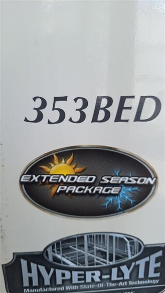 2021 Forest River SALEM HEMISPHERE 353BED   - Photo 18 - Liberty, TX 77575