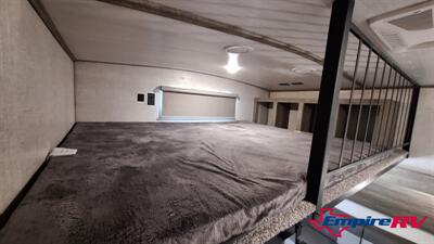 2021 Forest River SALEM HEMISPHERE 353BED   - Photo 16 - Liberty, TX 77575