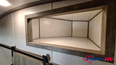 2021 Forest River SALEM HEMISPHERE 353BED   - Photo 17 - Liberty, TX 77575