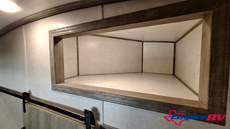 2021 Forest River SALEM HEMISPHERE 353BED   - Photo 17 - Liberty, TX 77575