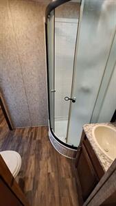 2018 Forest River Lacrosse 337RK   - Photo 12 - Liberty, TX 77575