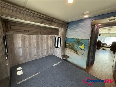 2014 Newmar BAY STAR 3215   - Photo 23 - Liberty, TX 77575