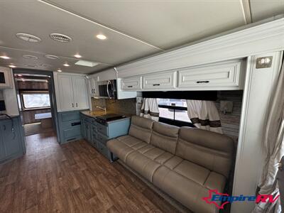 2014 Newmar BAY STAR 3215   - Photo 13 - Liberty, TX 77575