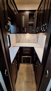 2021 Palomino COLUMBUS 382FB   - Photo 14 - Liberty, TX 77575