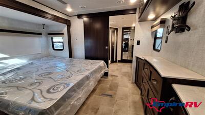 2021 Palomino COLUMBUS 382FB   - Photo 15 - Liberty, TX 77575