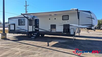 2021 Forest River Cherokee Artic wolf 3660suite - Photo 2 - Liberty, TX 77575